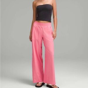 Lululemon Swift Mid-Rise Wide-Leg Pant
